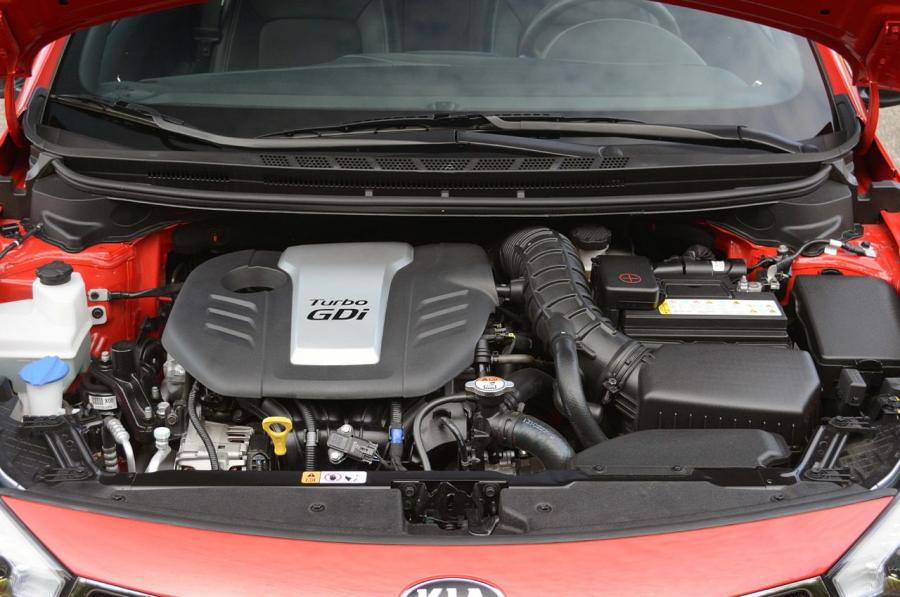  Kia Forte Koup SX 2014 года  (фото 19 из 36)